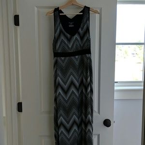 Long black and white sport dress